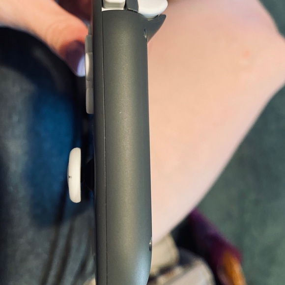 Grey Nintendo Switch Lite - Picture 15 of 16